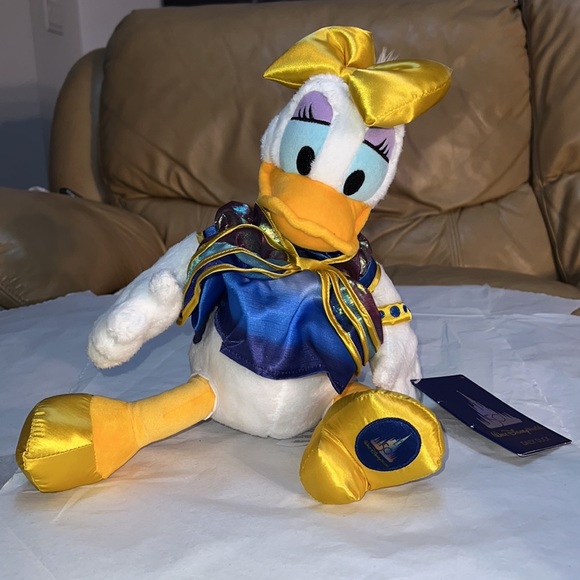 2pcs Disney Donald & Daisy Duck Walt Disney World 50th Anniversary Plushes - Picture 7 of 15